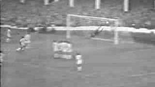 Garrincha  Gol de Falta [upl. by Yelwar602]