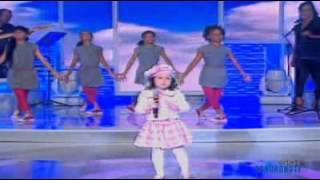 Milena cantando Primeiro Amor Programa Raul Gil 14 05 2011  YouTubeflv [upl. by Gnuj]