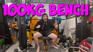 Benching 100kg for the 1st time Crazy Reaction 225lbs [upl. by Sokairyk]