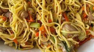 Cocinando Chow Mein con Pollo [upl. by Anigal]