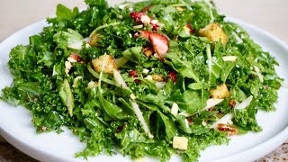 Ensalada de lujo de sabrosa Ensalada de Kale y arugula con pera y vinagreta [upl. by Raven]