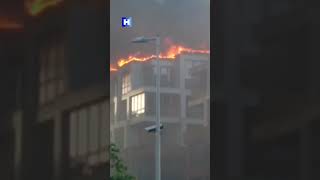 Uitslaande brand Amsterdams appartementencomplex bewoners allemaal geëvacueerd snelweg afgesloten [upl. by Slinkman]