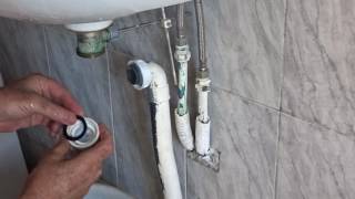 افضل طريقه لتسليك بالوعة حوض غسيل الوجه  Déboucher un siphon bouché lavabo [upl. by Imer]