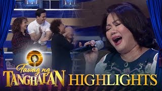 Tawag ng Tanghalan Hurados give Dulce a standing ovation [upl. by Elletnahc]