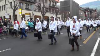 Klausjagen Küssnacht am Rigi 4 Dezember 2015 Schülerklausjagen Trychler [upl. by Yntruoc]