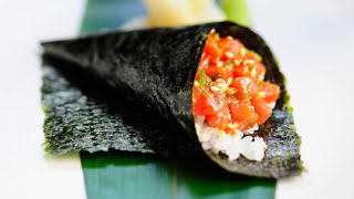 Recette  Temaki sushi au saumon [upl. by Eissel741]