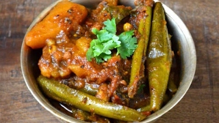 Parwal Aloo Curry  Potala Aloo Rasa  Pointed guard curry  आलू परवल की सब्ज़ी [upl. by Einimod193]