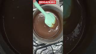 Brigadeiro de panela Melhor que isso só dois disso😋🍫 Inscrevase shorts [upl. by Pitts373]