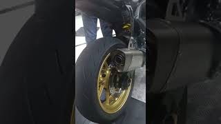 AKRAPOVIČ Exhaust Sound Comparison  2022 YAMAHA YZF R7 vs YZF R1 WGP 60Th Anniversary [upl. by Alvin914]