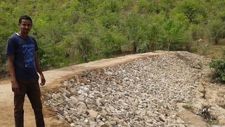 ఉపాధిహామీలో కట్టిన ఊటకుంట how tomake contraction of revetment in percolation tank its EGSworks [upl. by Ahseneuq534]