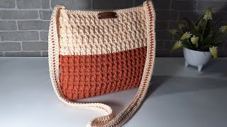 Bolsa crochê em Barbante ponto relevo linda fácil e rápida crochet [upl. by Vevine442]