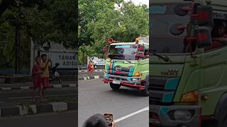 PARAH II Truk Ga Mau kalah Sama Klakson Sugeng Rahayu [upl. by Milty287]