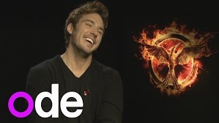 The Hunger Games Sam Claflin Finnick is like Marilyn Monroe [upl. by Othe]