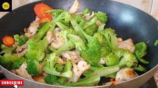 super quick Stirfry broccoli amp carrot with chicken chicken with broccoli recipe [upl. by Eeluj]