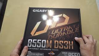 Unboxing Unboxing GIGABYTE B550M DS3H [upl. by Nierman455]