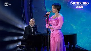 Sanremo 2024  Arisa canta quotLa nottequot dalla piazza di Sanremo [upl. by Eyr311]