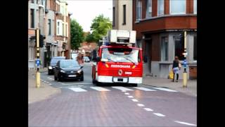 Brandweer Antwerpen  Reserveladder 32 door centrum Burcht [upl. by Ykcin]