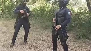 Policias en tik tok bailando [upl. by Toole]