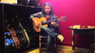 Javier Gavara plays the Graciliano Pérez 2004 flamenco guitar for sale [upl. by Leorsiy]