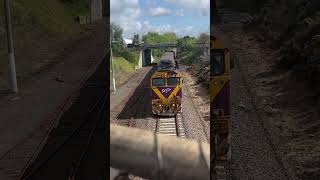 N465 arriving into Colac train trainspotter railway railfan [upl. by Egrog]