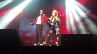 Michael Jackson impersonator Navi ft Jennifer Batten Beat It Cliffs Pavillion Southend 11517 [upl. by Atined]