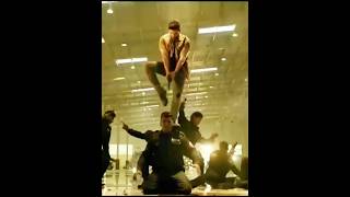 Alluarjun fighting scene alluarjun fighting [upl. by Eanat]