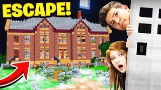 ESCAPING THE SCHOOL with my SISTER Minecraft School Escape [upl. by Uokes723]