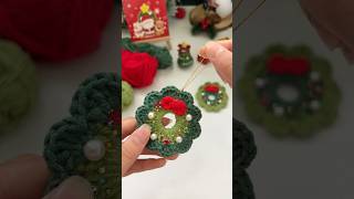 Crochet Christmas Wreath Pendant 钩织圣诞花环小挂件Gehäkelter Weihnachtskranzanhänger chri istmas crochet [upl. by Everard670]