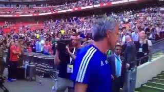 Arsene Wenger Insults Handshake with Jose Mourinho At Community Sheild [upl. by Harutek]