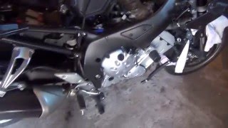 Замена свечей и антифриза на Yamaha FZ1 2008 [upl. by Adnicul810]