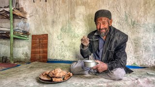 World Most Unique Breakfast Of BaltistanGilgit Baltistan Traditional Food quotPayo Chaquot And Khorba [upl. by Solrak]