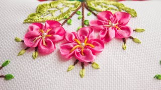 Cojin con flores armadasBordado a mano con cintasEspecial Día de la MadreEmbroidery ribbon pillow [upl. by Hafeetal]