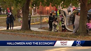 Halloween decorations and candy costs rise causing Omaha neighborhood to spend more money [upl. by Fleta]