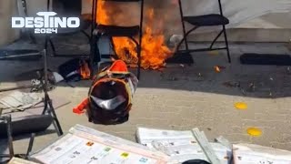 Sujetos encapuchados intentan prender fuego a boletas en Querétaro [upl. by Kelvin]