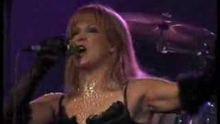 Toyah  Obsolete Live at the Robin 2 Club in Wolverhampton UK 2005 [upl. by Nayab267]