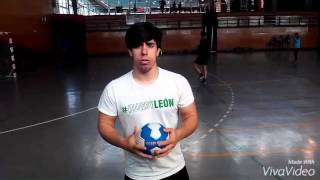 Lanzamiento del extremo en balonmano [upl. by Amsab]