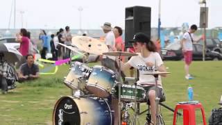 S White cute girl love drunk drum cover Барабанщицавиртуоз из Тайваня [upl. by Caria]