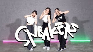 MIRRORED ITZY있지  SNEAKERS 3인 버전  3 members DANCE COVER  스니커즈 안무 거울모드 커버댄스 [upl. by Ysnap]