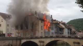 Feu de maison à Ornans avec explosion dune bouteille de gaz Gas explosion in France [upl. by Odrick]