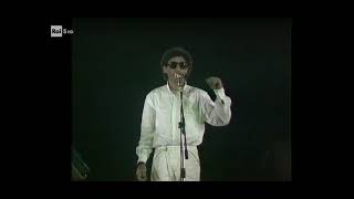 Battiato Bandiera bianca  Live [upl. by Oznole22]