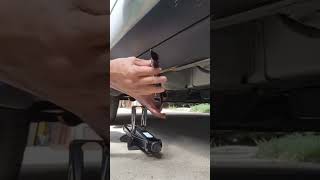 which is faster electric jack or scissor jack roadsideassistance flattire vs car truck jack [upl. by Ramak710]