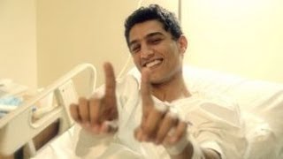 محمد عساف في المستشفي ويغني لفلسطين والصعوبات التي واجها في ارب ايدل  YouTube [upl. by Arevle]