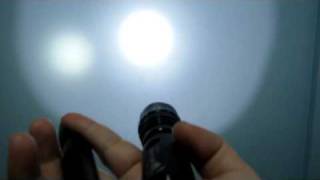 best maglite led flashlight vs cree ultrafire super bright Q5  brightest ultrafire flashlight [upl. by Suckram463]