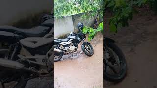 ഇ വിടെ നല്ല മഴയുണ്ട് 🌧️🌧️🌧️viralshort shots youtubeshorts [upl. by Alahcim]