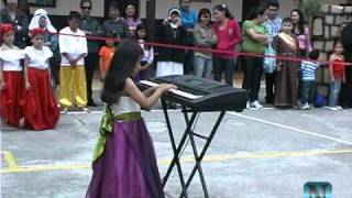 A Traditional Christmas Song in Cuenca Ecuador Escuela Pio XII [upl. by Netsruk]