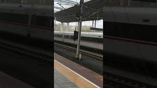 Fuxing Hao shoots past station [upl. by Nivel]