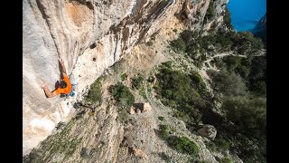 GIRADILI Arrampicata magica in Sardegna [upl. by Aicena]