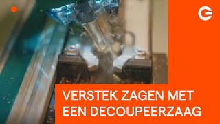 Verstek zagen met een decoupeerzaag [upl. by Llezom429]