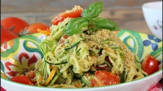 SPAGHETTI DI ZUCCHINE SENZA PASTA al POMODORO fresco CON pane TOSTATO spaghetti di zucchine [upl. by Charo]