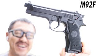 ベレッタ M92F ミリタリー エアコキ 18禁 3000円で40mフラットに飛ぶ エアガンレビュー 梅雨で小雨でもバッチリ！ [upl. by Ronoc]